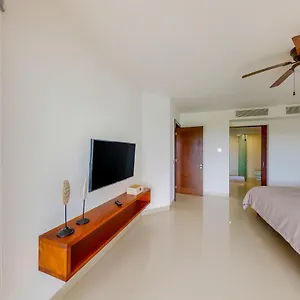 Hakuna Matata 725n At Mareazul Beachfront Playa del Carmen